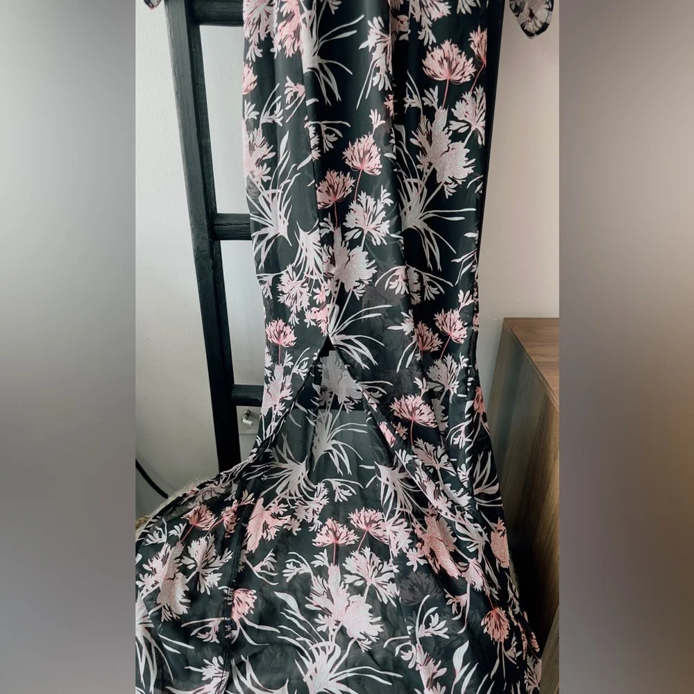 Express Black and Pink Floral Maxi Dress - Picture 3 of 7